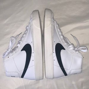 Nike blazer mid